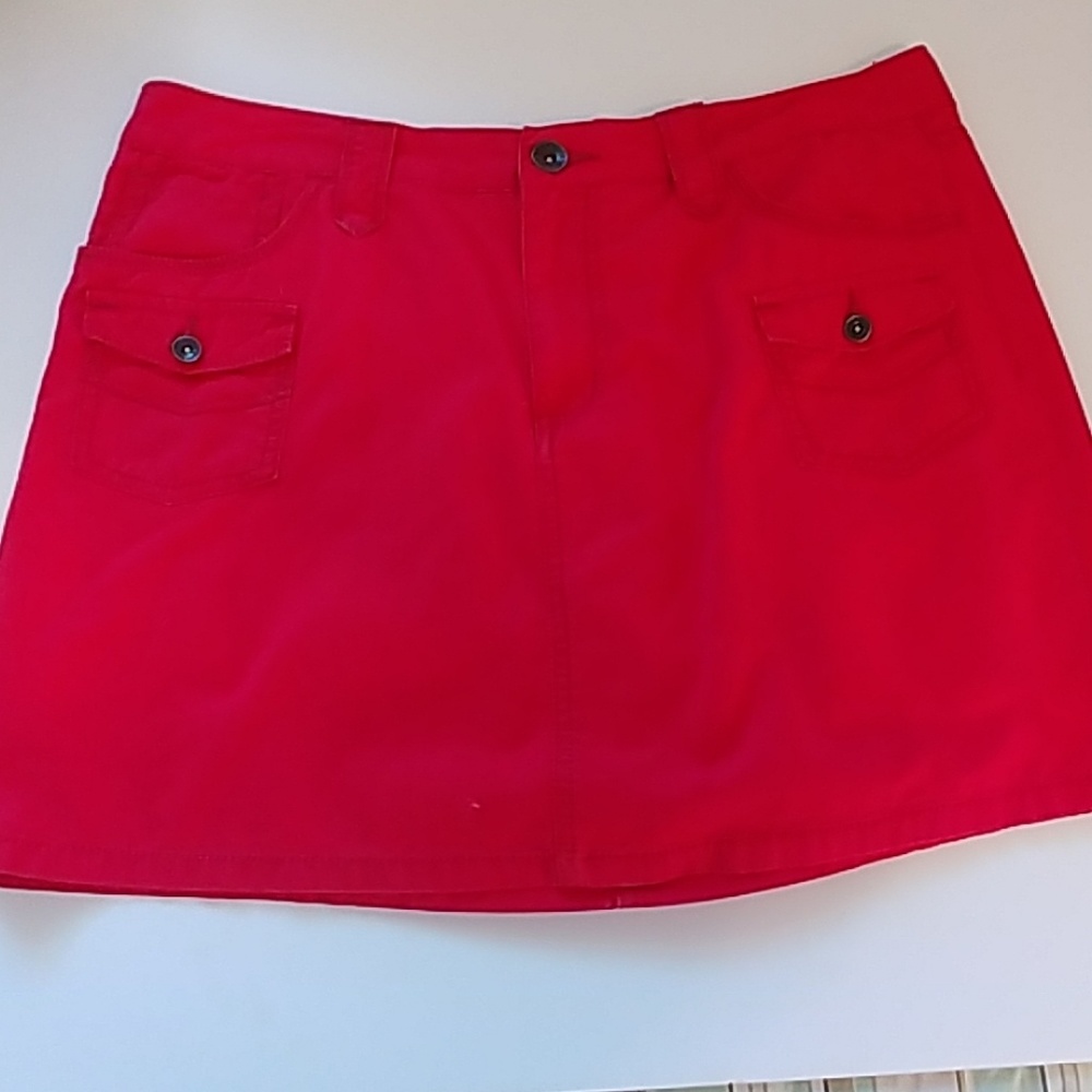 Faded Glory Red 6-Pocket Skort Size 12